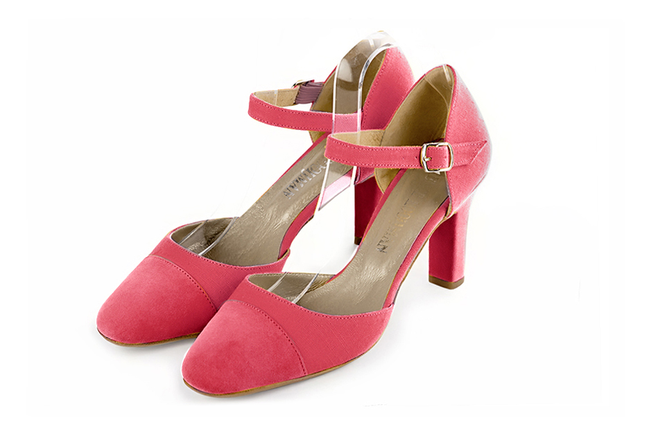 Women's carnation pink open side dress shoes, with an instep strap. Round toe. High kitten heels - Front view